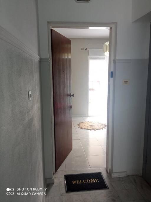Lemon - Happyhostgr - Downtown Apartment Волос Экстерьер фото